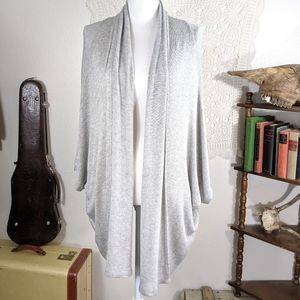 LAST DROP D NWT!! BB Dakota dolman sleeve cardi